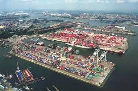 Netherlands-Rotterdam-6th largest harbour in the world
