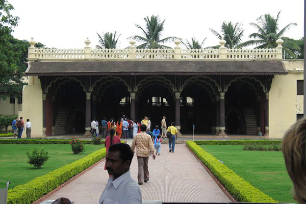 tipu palace tourist places in bangalore