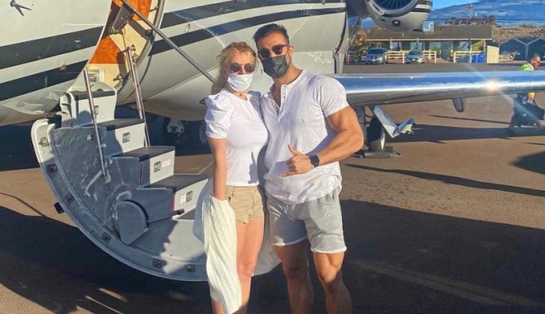 Britney Spears and her Boyfriend Sam Asghari Heads to Hawaii for Early