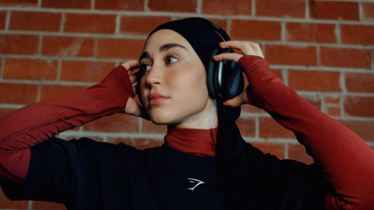 Leana Deeb
