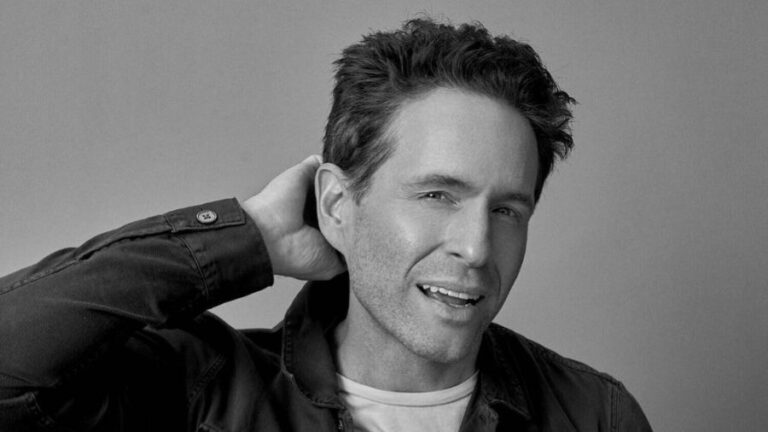 Glenn Howerton