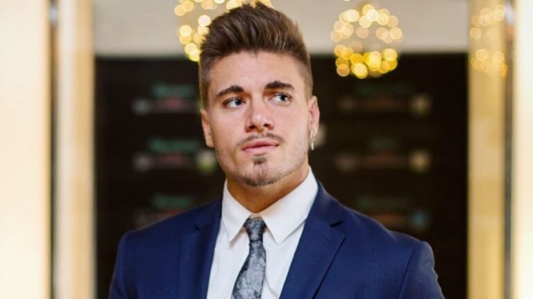 Gus Smyrnios