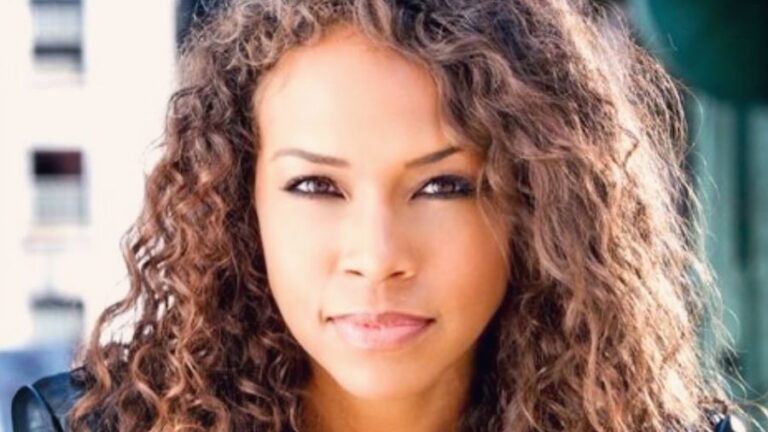 Gillian Iliana White